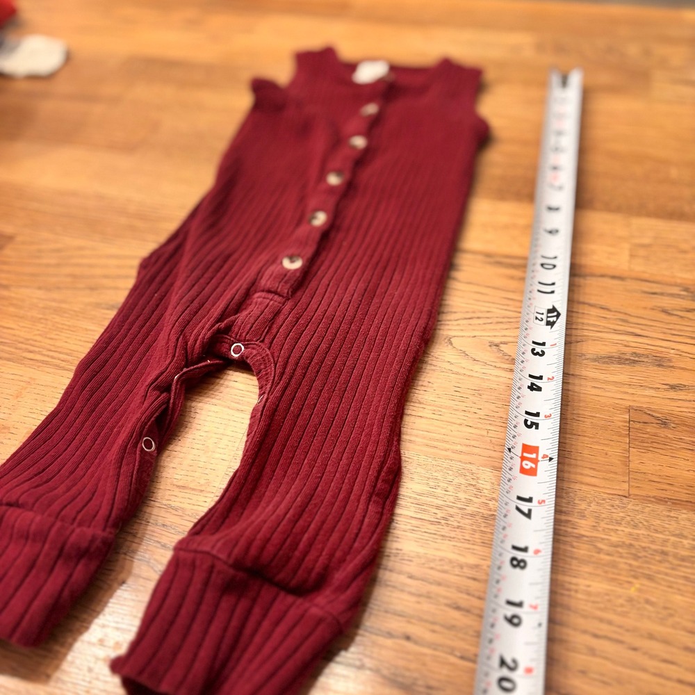 Kate Quinn Ribbed Sleeveless Bodysuit Romper Burgundy 6-12M Baby Shower Gift - Picture 4 of 6